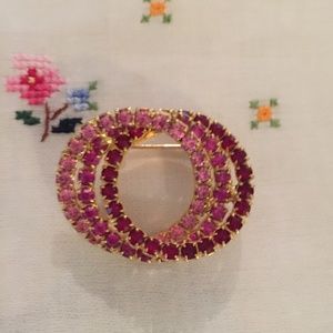 Vintage triple circle pin in pinks and red